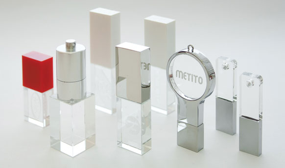 USB-Sticks für Werbezwecke, mit Kristall- und Glasgehäuse. 